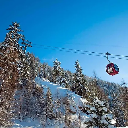 Gruppenhaus Im Walliser Alpstyle * Ernen
